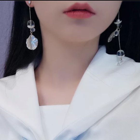 Fashion Asymmetrical Earrings - Picture 5 of 5